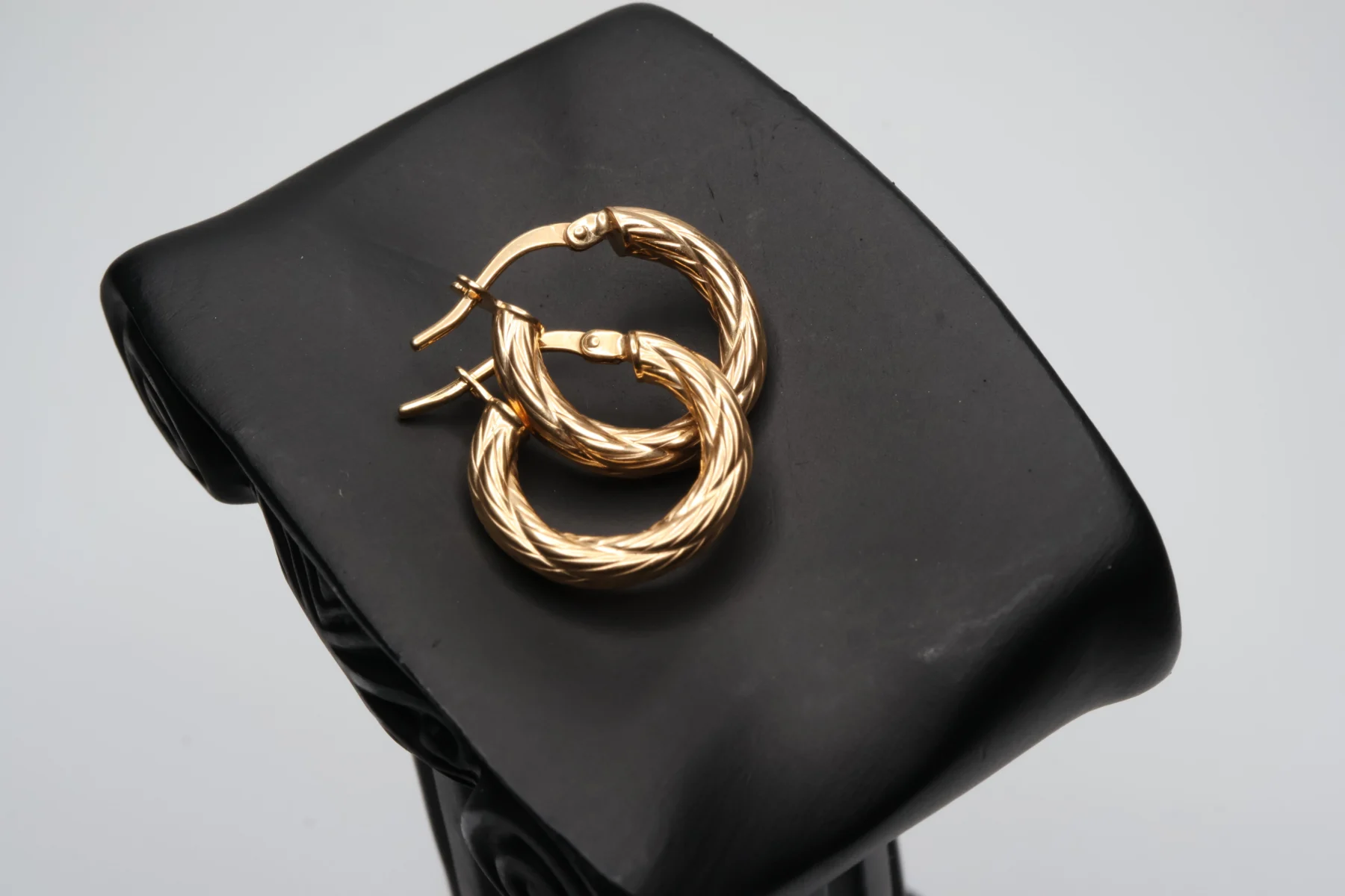 Argollas con Diseño Pequeñas